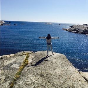 Meet your Posher, Carolina